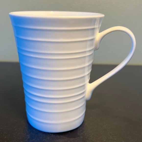 Set of 2  Mikasa SWIRL White Bone China Tapered Ribbed Cups Mugs - Picture 2 of 11